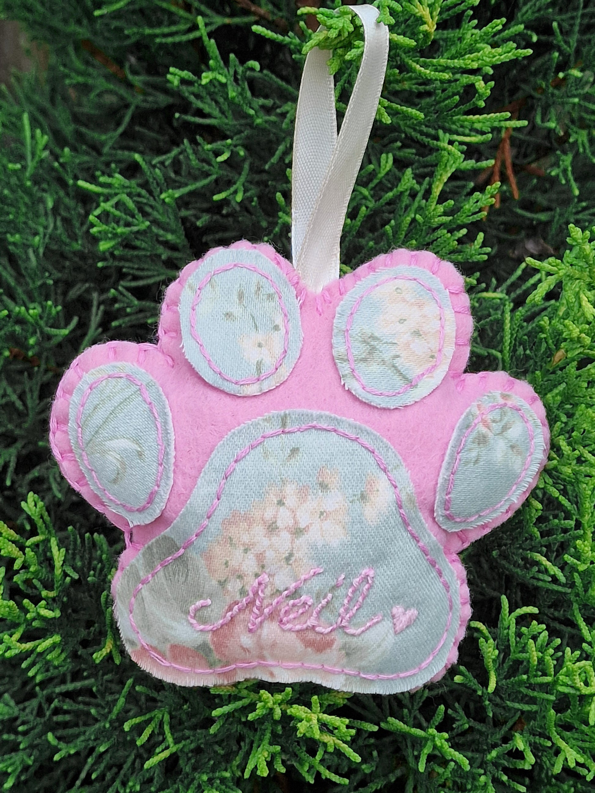 Fabric colour options for paw print ornament workshop - Herefordshire craft class